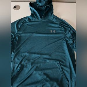 Under Armor Lightweight Youth Medium Pullover